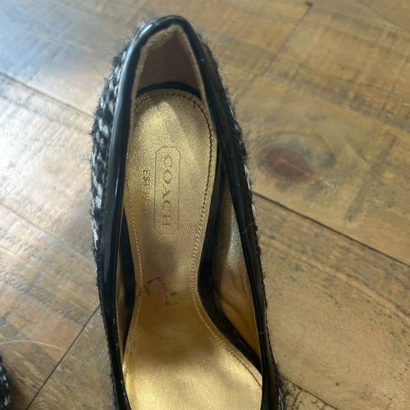 Beautiful Coach Heels - Picture 9 of 9